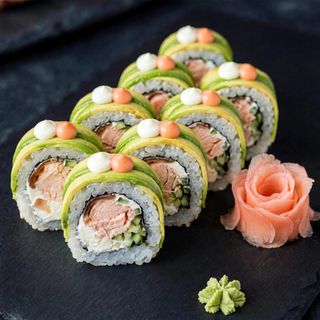 RAINBOW MAKI Z AWOKADO