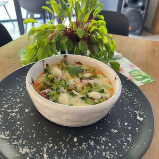 Makaron vege zapiekany z brokulem i serem mozarella