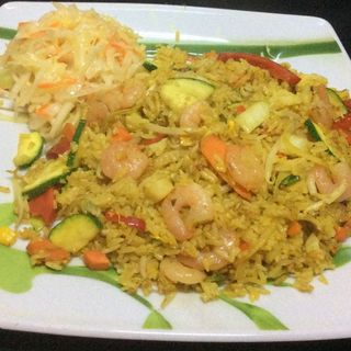 Ryż smażony z krewetkami