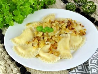 Pierogi z kapustą i mięsem 13szt