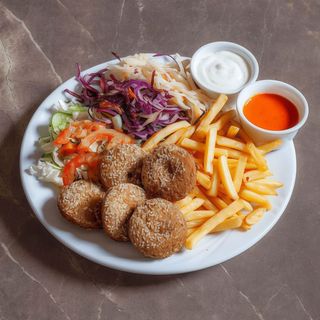 Kebab na talerzu wegetariański