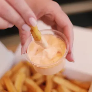 majonez sriracha