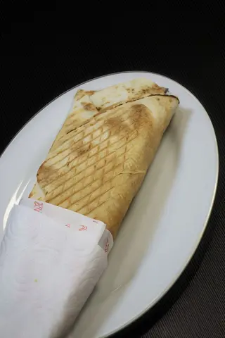 Kanapka w cienkim cieście