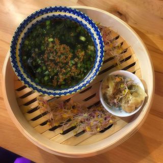 WONTON z pierożkami(3szt) I grzybami mun