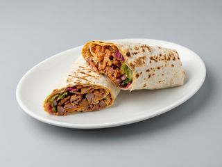 Doner kebab z baraniną w lawaszu