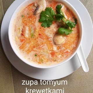 Zupa Tom Yum z krewetkami