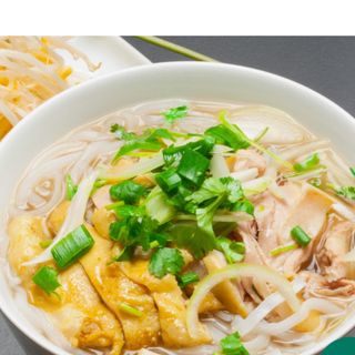 Zupa Pho z kurczakiem