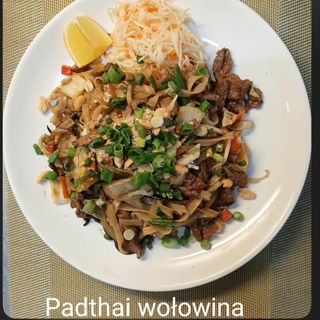 Pad thai z wołowiną