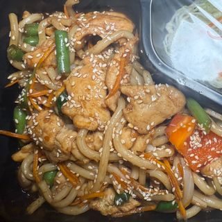 Makaron Udon z kurczakiem