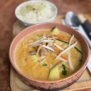 Wieprzowina z zielonym curry