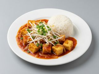 Tofu w sosie pomidorowym
