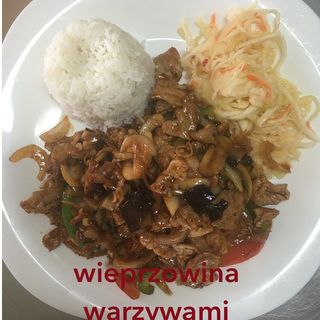 Wieprzowina z warzywami i grzybami