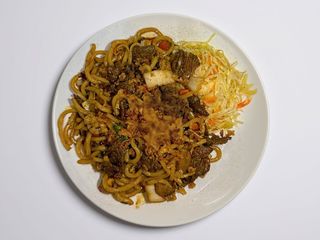 Makaron chinski z wieprzowiną