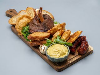 Biesiadne koryto w cudzie dla dwóch osób 