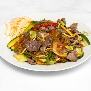 Makaron sojowy z wołowiną