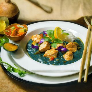 Kurczak curry niebieski