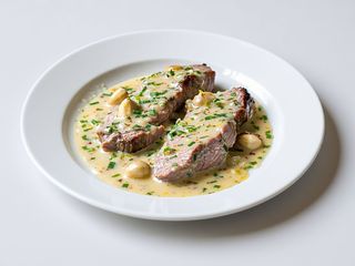 Cielęcina w sosie czosnkowym