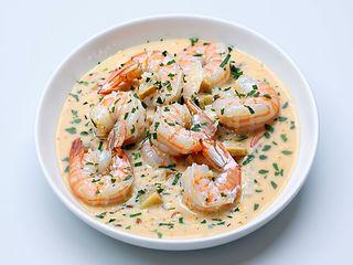 Krewetki w sosie czosnkowym