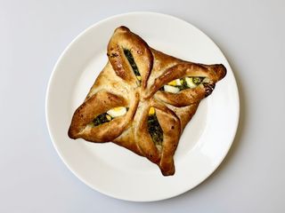 Chaczapuri ze szpinakiem i jajkiem 260g