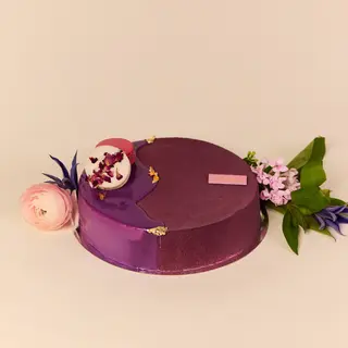 Tort Jogurtowy Z Owocami Lasu