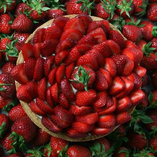 TARTA TRUSKAWKOWE ZAUROCZENIE