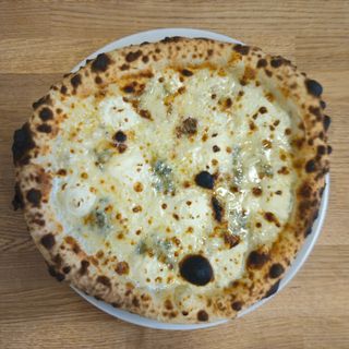 Pizza Quattro formaggi