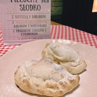 Piecuchy z białym serem, mascarpone i miętą 2 szt