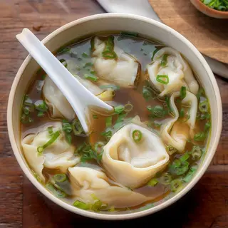 Zupa Won ton