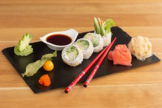 Shimayo california z krewetką w tempurze 4szt