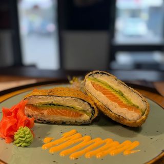 Sushi Burger Salmon Classic