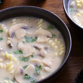 Zupa pieczarkowa