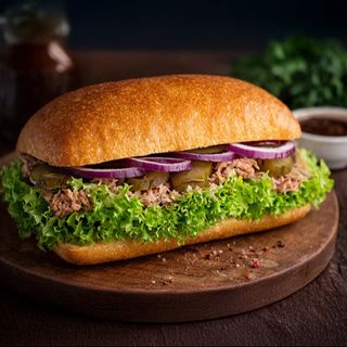 Kanapka z szarpaną wieprzowiną BBQ