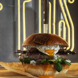 BURGER EGG