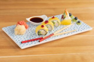 Mango z krewetką roll 4szt