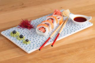 Łosoś z truskawką roll 4szt