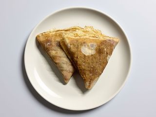 Naleśniki z dżemem malinowym 2szt