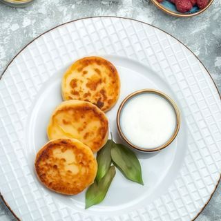 Klasyczne serniczki z kwaśną śmietaną