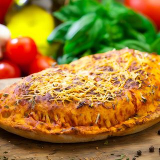 CALZONE AMERICANA