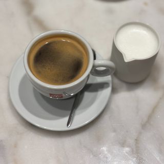 Americano z mlekiem