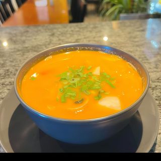 Zupa tajska z tofu