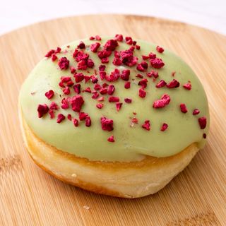 Pączek pistacja-maliny