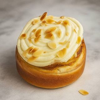 Drożdżówka z dynią, cynamonem i mascarpone