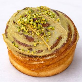 Drożdżówka z pistacją