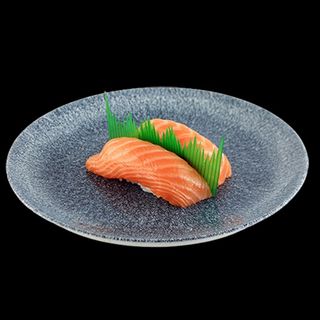 Nigiri z łososiem