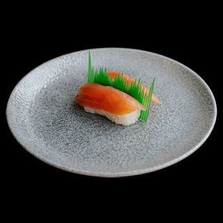 Nigiri z tuńczykiem
