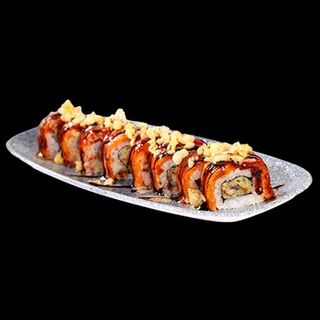 Uramaki z opalanym łososiem teriyaki i węgorzem w tempurze