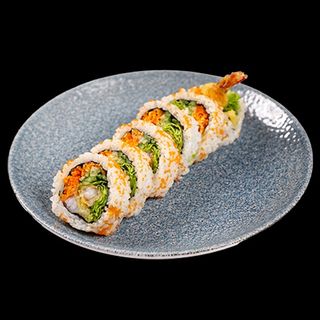 Uramaki krewetki w tempurze z chrupkami z tempury
