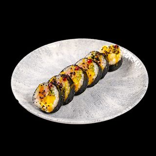 Futomaki tuńczyk w tempurze i mango