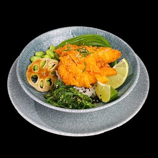 Sushi bowl z chrupiącym kurczakiem 90g / 200g