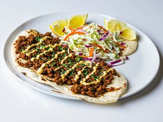 Lahmacun Z mięsem MIX
